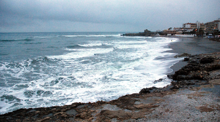 Playa la Torrecilla un día con algo viento (22 enero 2009)