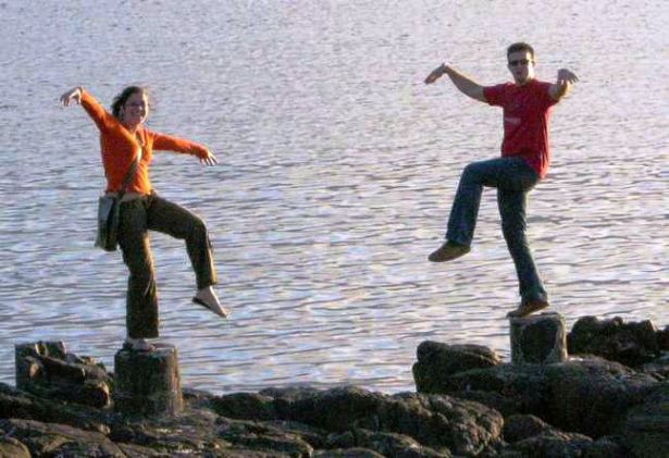 El David y Andrea haciendo "el ganso" en Piripolis (Uruguay) 25 de Noviembre de 2004